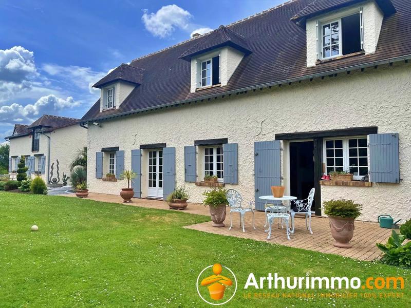 Maison - 243 m² - 9 pièces