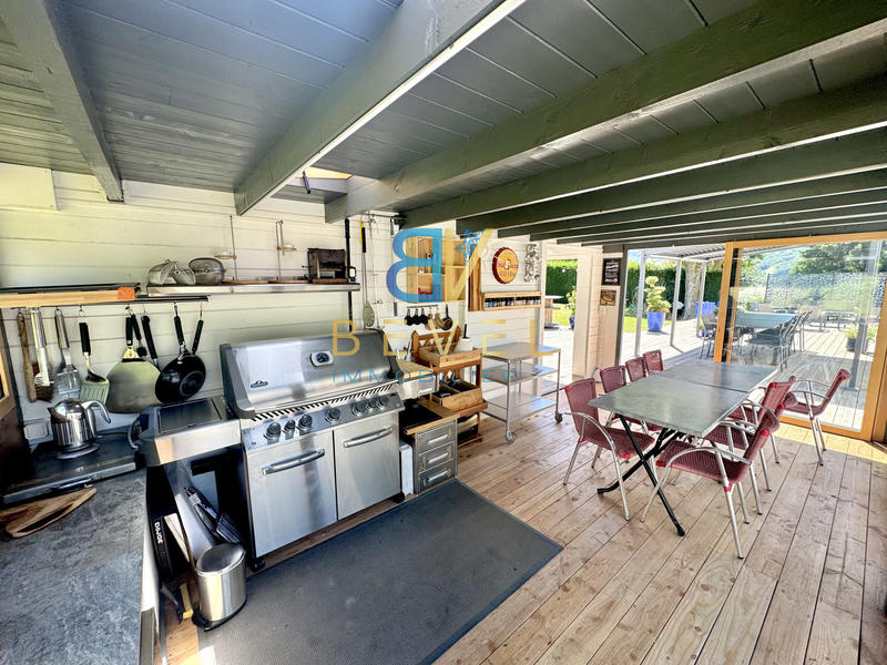 Propriété - 446 m² - 12 pièces