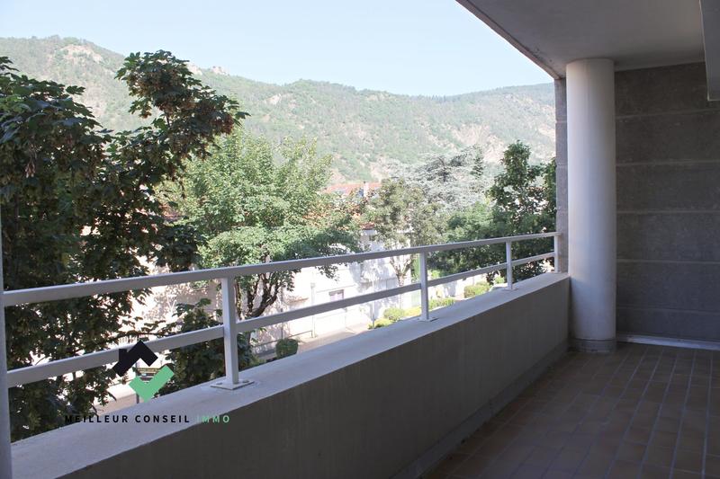 Appartement - 90 m² - 4 pièces