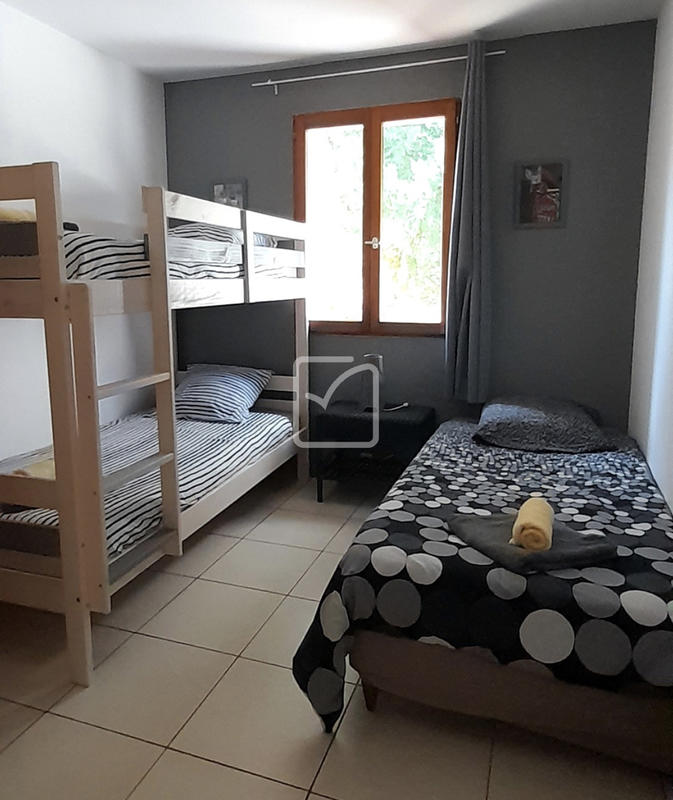 Maison - 450 m² - 17 pièces