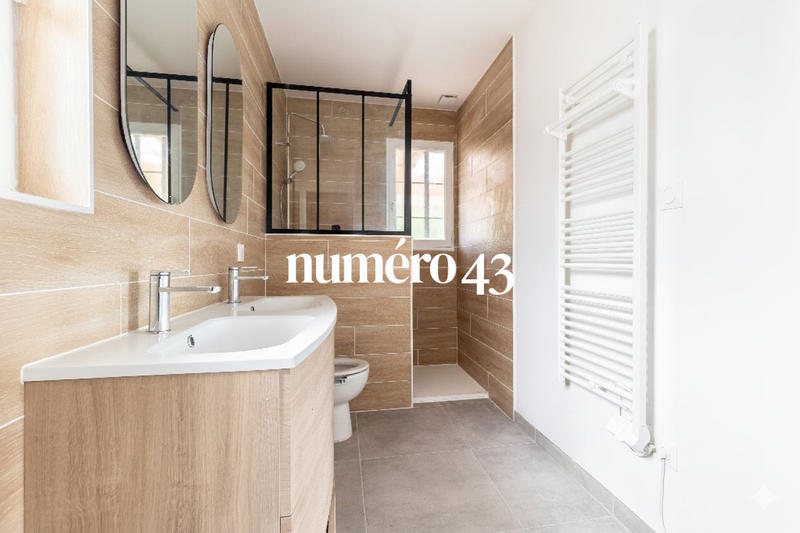 Villa - 107 m² - 6 pièces