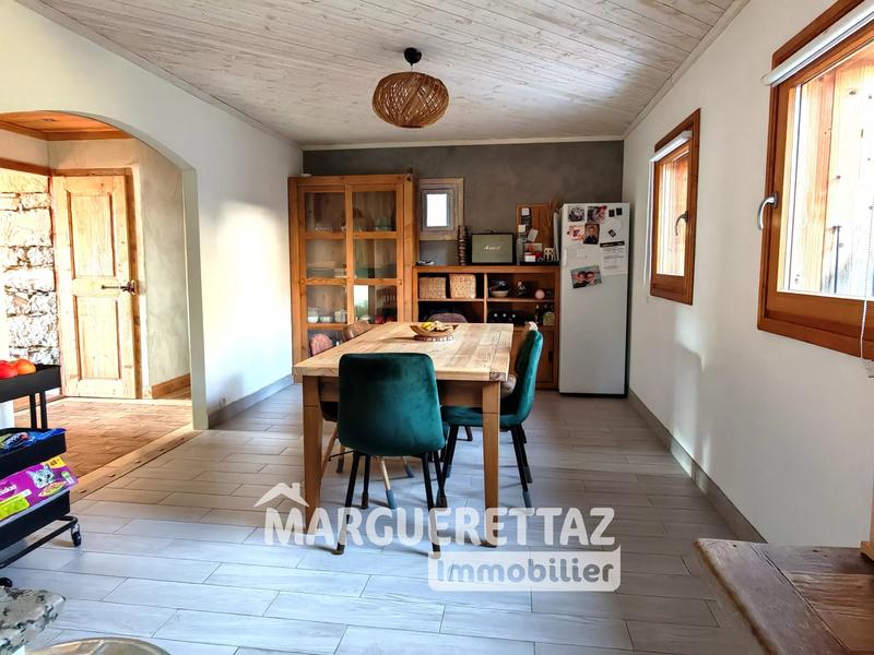 Appartement - 110 m² - 3 pièces