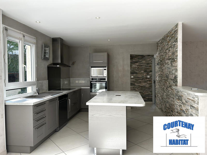 Maison - 145 m² - 7 pièces