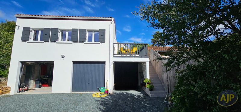 Maison - 170 m² - 6 pièces