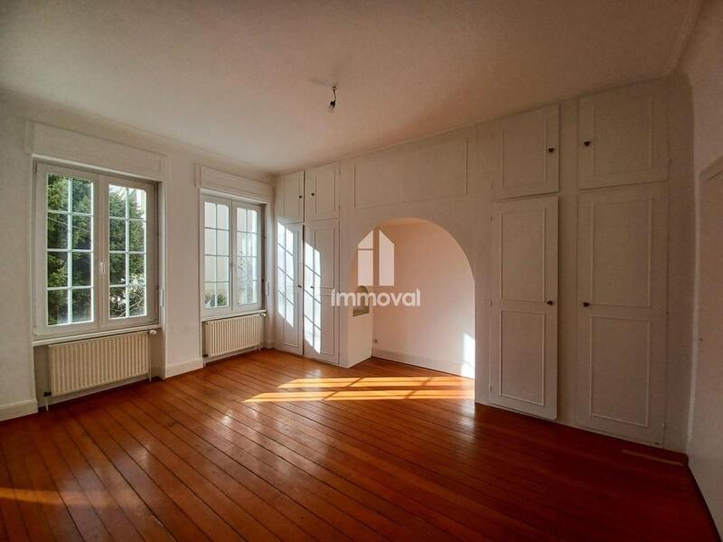 Appartement - 111 m² - 4 pièces