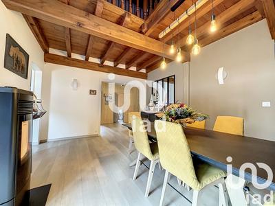 Maison - 300 m² - 8 pièces