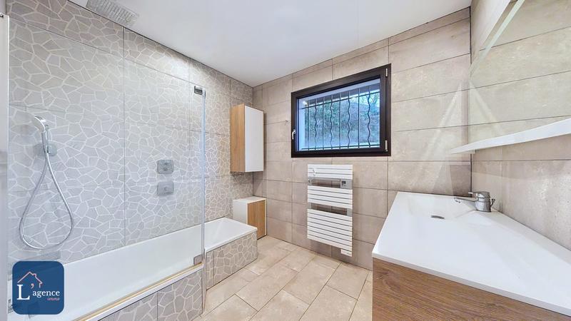 Maison - 174 m² - 6 pièces