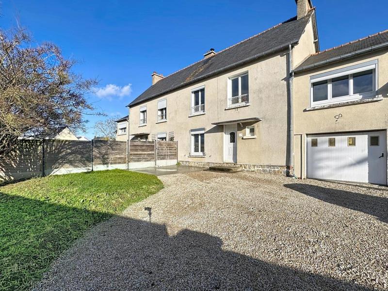 Maison - 94 m² - 5 pièces