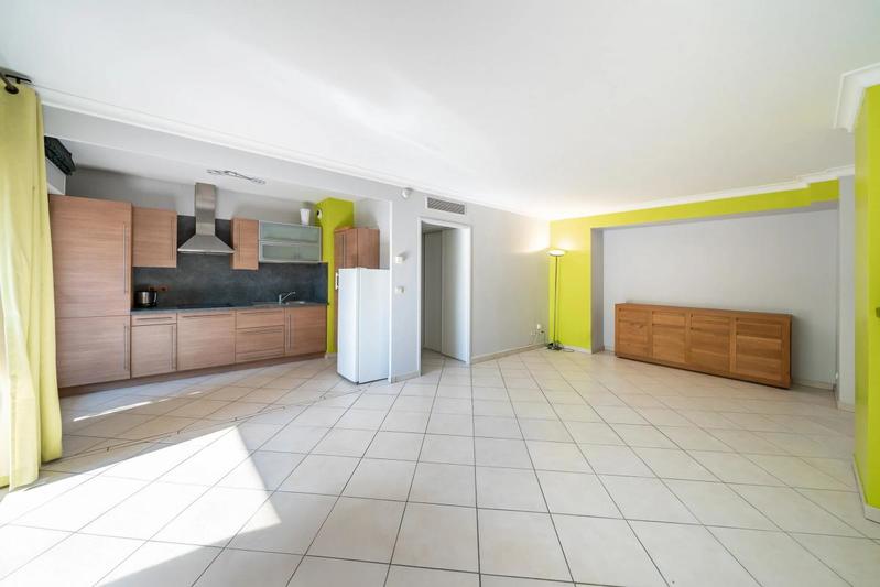 Appartement - 75 m² - 3 pièces