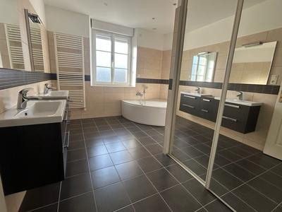 Maison ancienne - 155 m² - 8 pièces