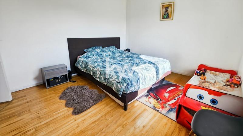 Maison - 225 m² - 5 pièces