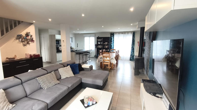 Maison - 162 m² - 8 pièces