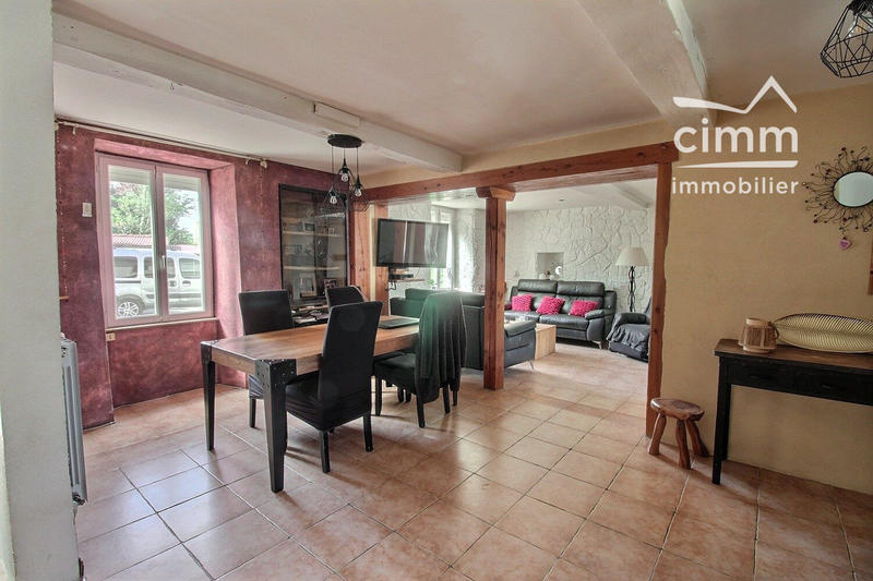 Maison - 151 m² - 5 pièces