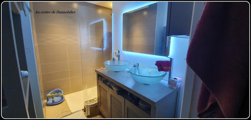 Maison - 269 m² - 11 pièces