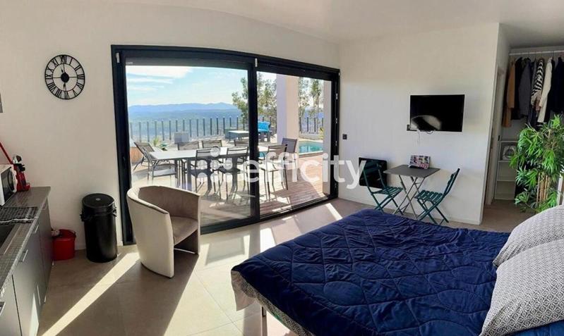 Maison - 152 m² - 5 pièces