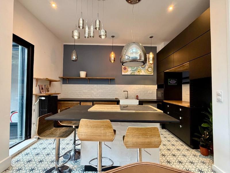 Maison bourgeoise - 201 m² - 6 pièces