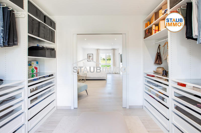 Villa - 437 m² - 13 pièces