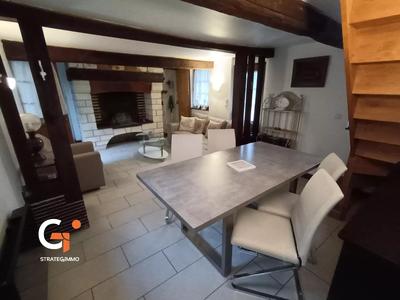 Maison - 85 m² - 5 pièces