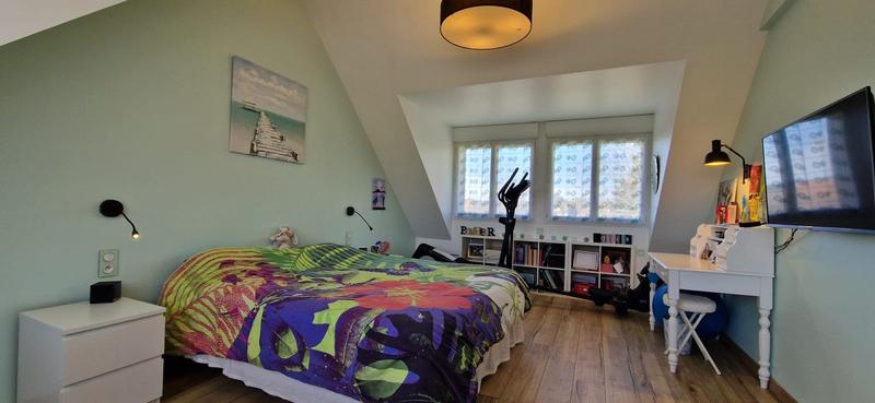 Maison traditionnelle - 185 m² - 8 pièces