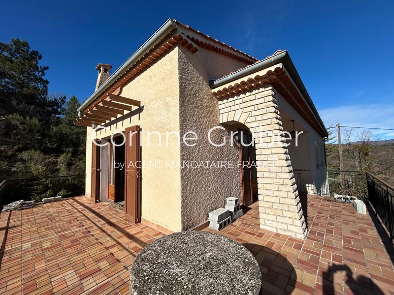 Maison - 94 m² - 5 pièces