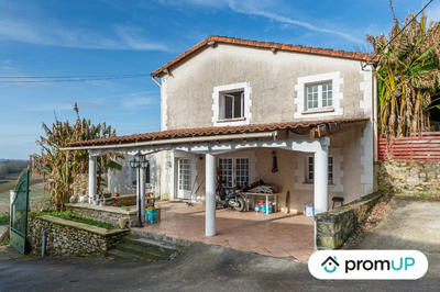 Maison - 256 m² - 7 pièces