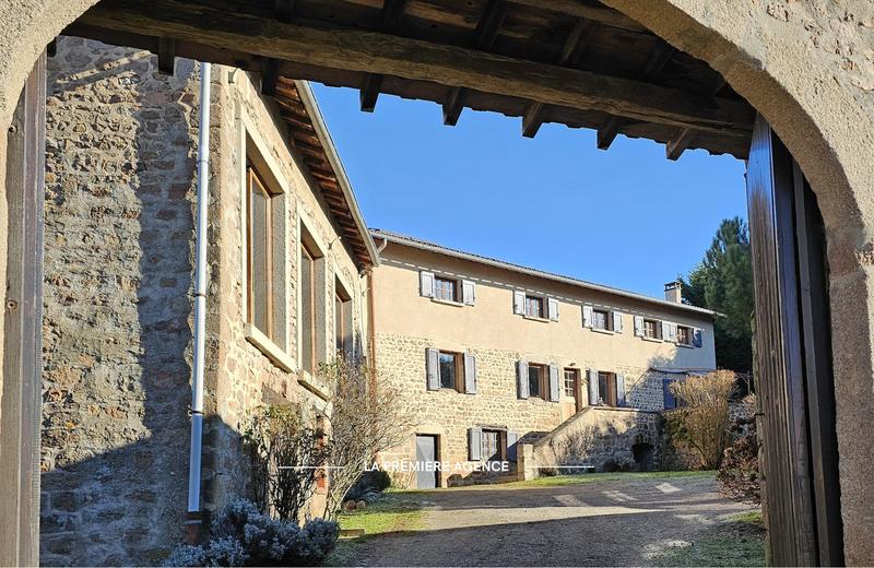 Maison - 320 m² - 9 pièces