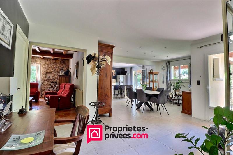 Villa - 210 m² - 9 pièces