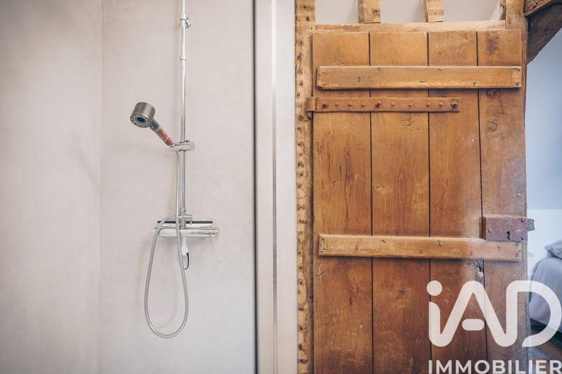 Maison - 328 m² - 12 pièces