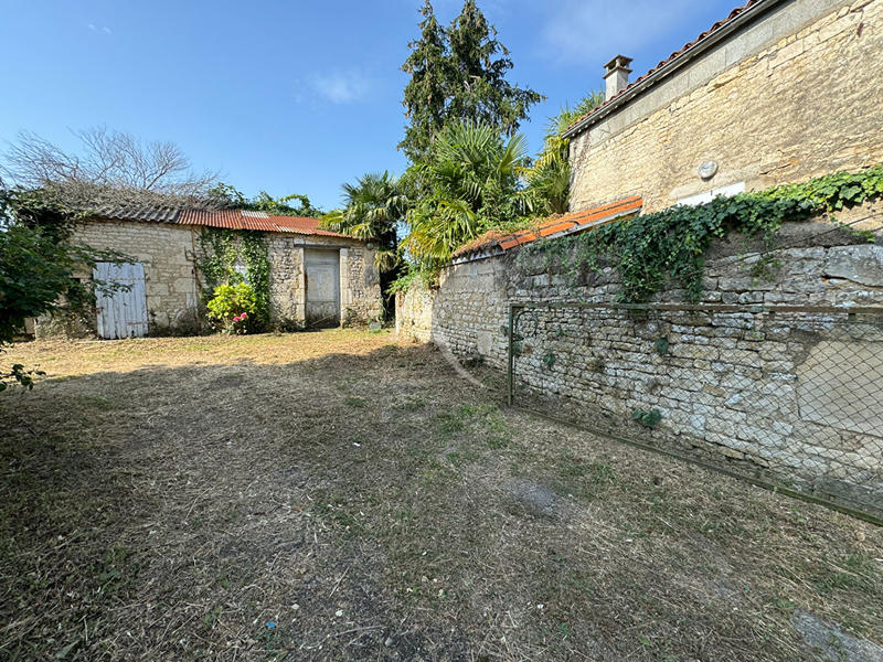 Maison - 330 m² - 12 pièces