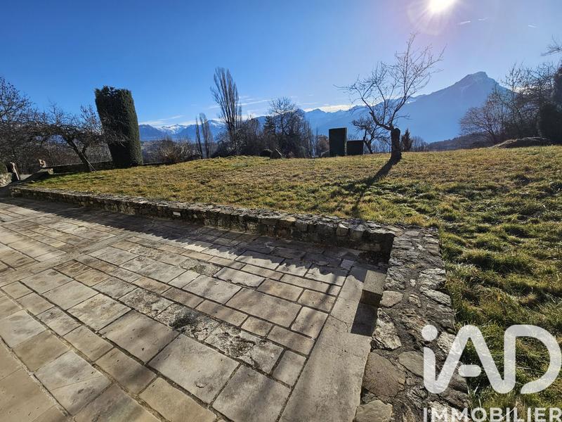 Maison - 372 m² - 14 pièces