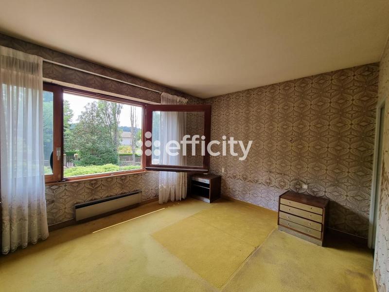 Maison - 272 m² - 11 pièces