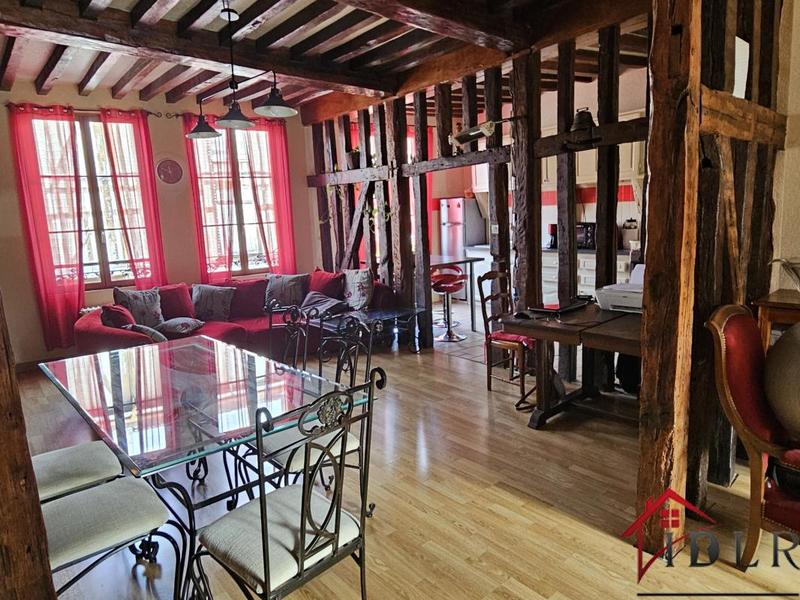 Immeuble - 218 m² - 7 pièces