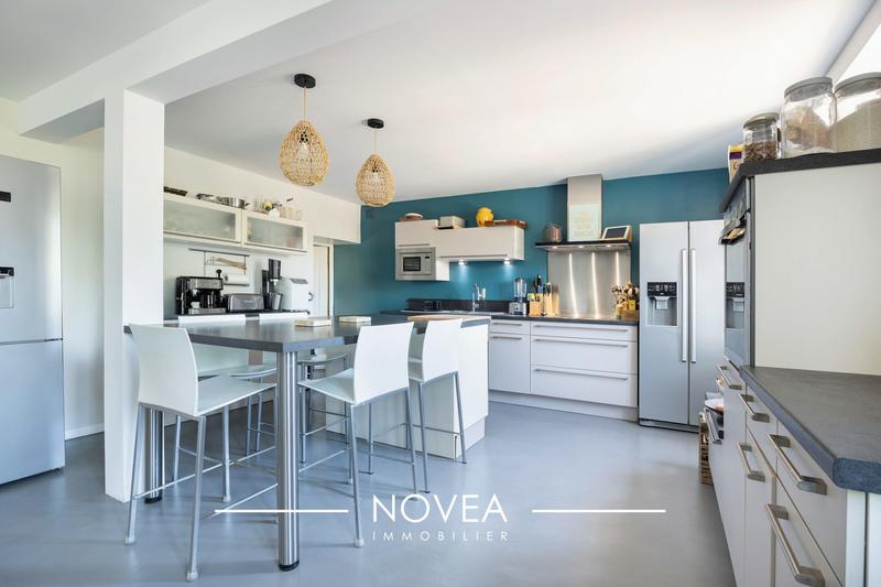 Maison ancienne - 245 m² - 8 pièces