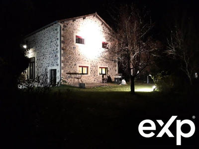 Maison traditionnelle - 219 m² - 9 pièces