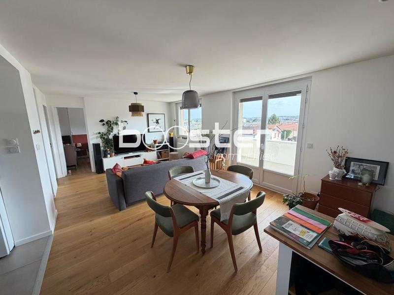 Appartement ancien - 69 m² - 3 pièces