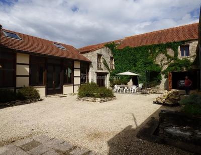 Maison - 329 m² - 12 pièces