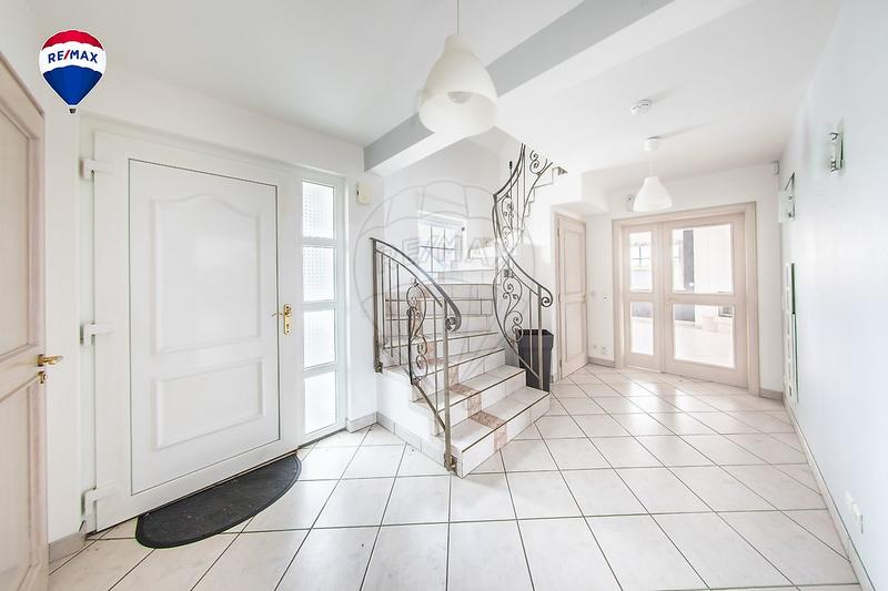 Maison - 170 m² - 6 pièces