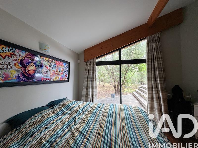 Maison - 240 m² - 9 pièces