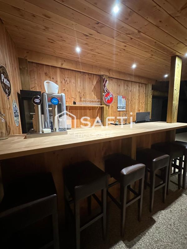 Maison - 158 m² - 8 pièces