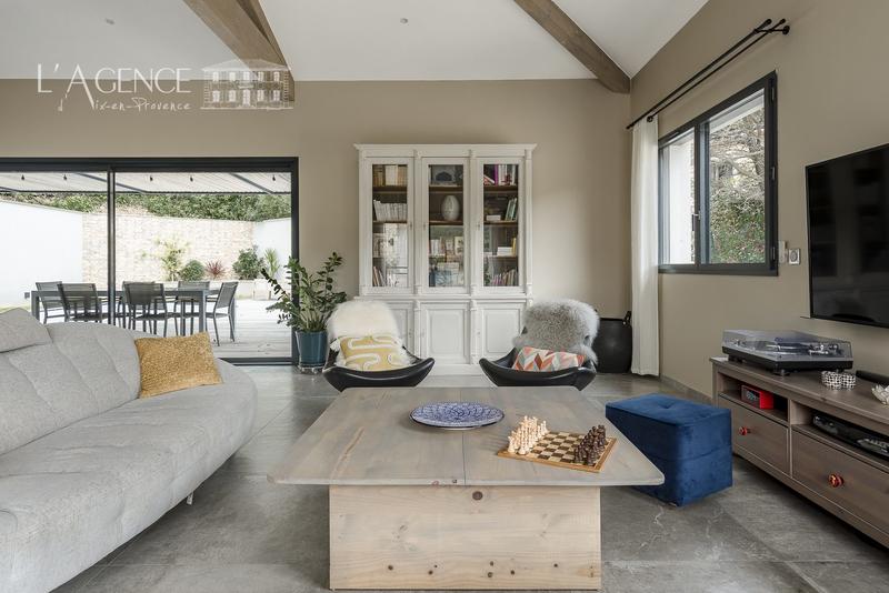 Maison - 276 m² - 8 pièces