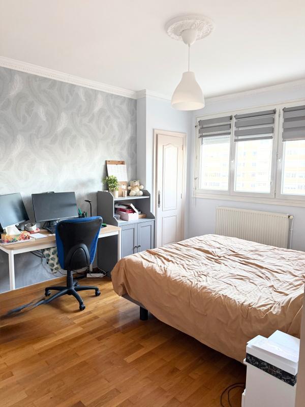 Appartement - 95 m² - 4 pièces