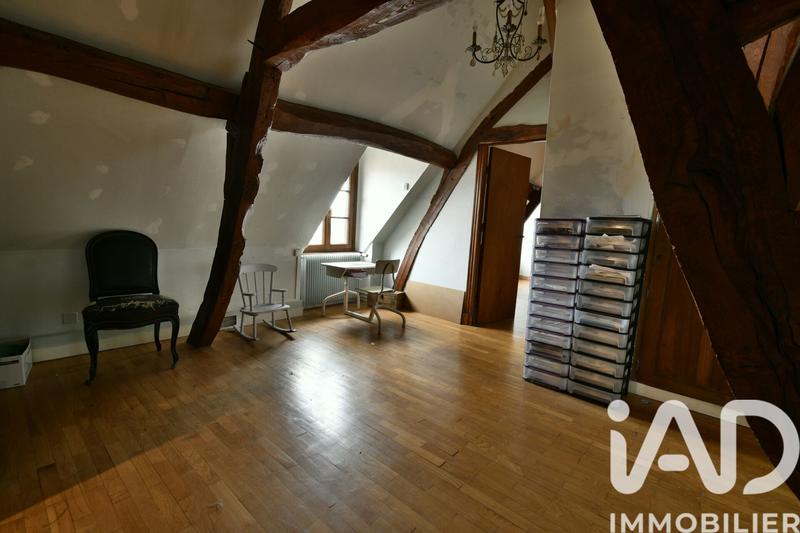 Maison - 222 m² - 6 pièces