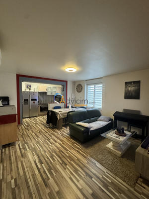 Maison - 95 m² - 3 pièces