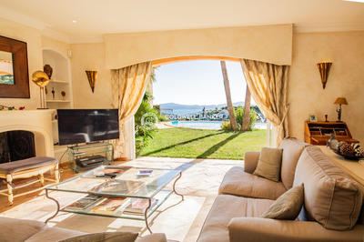 Maison - 200 m² - 5 pièces