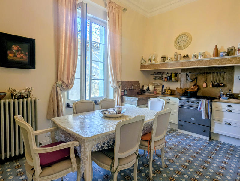 Maison - 170 m² - 7 pièces