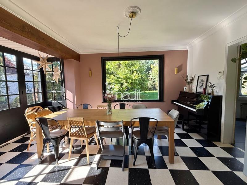 Maison - 170 m² - 7 pièces