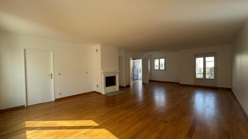 Maison - 159 m² - 6 pièces