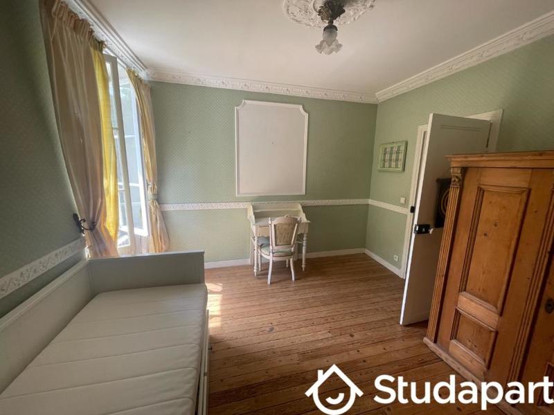 Chambre - 14 m² - 1 pièce