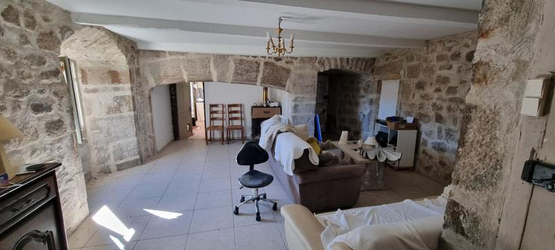 Maison - 220 m² - 7 pièces