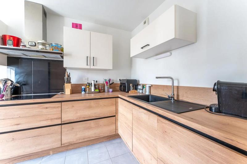 Appartement - 85 m² - 4 pièces